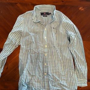 Vineyard Vines boys YL dress shirt. Worn once.